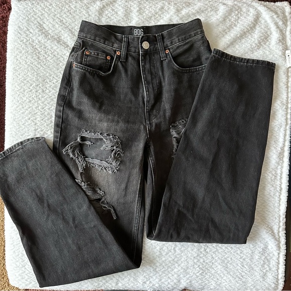 BDG x Urban Outfitters Distressed Boyfriend Jeans size 25 - Picture 2 of 10